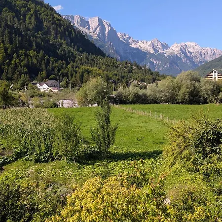 Guests House, Artani 3*